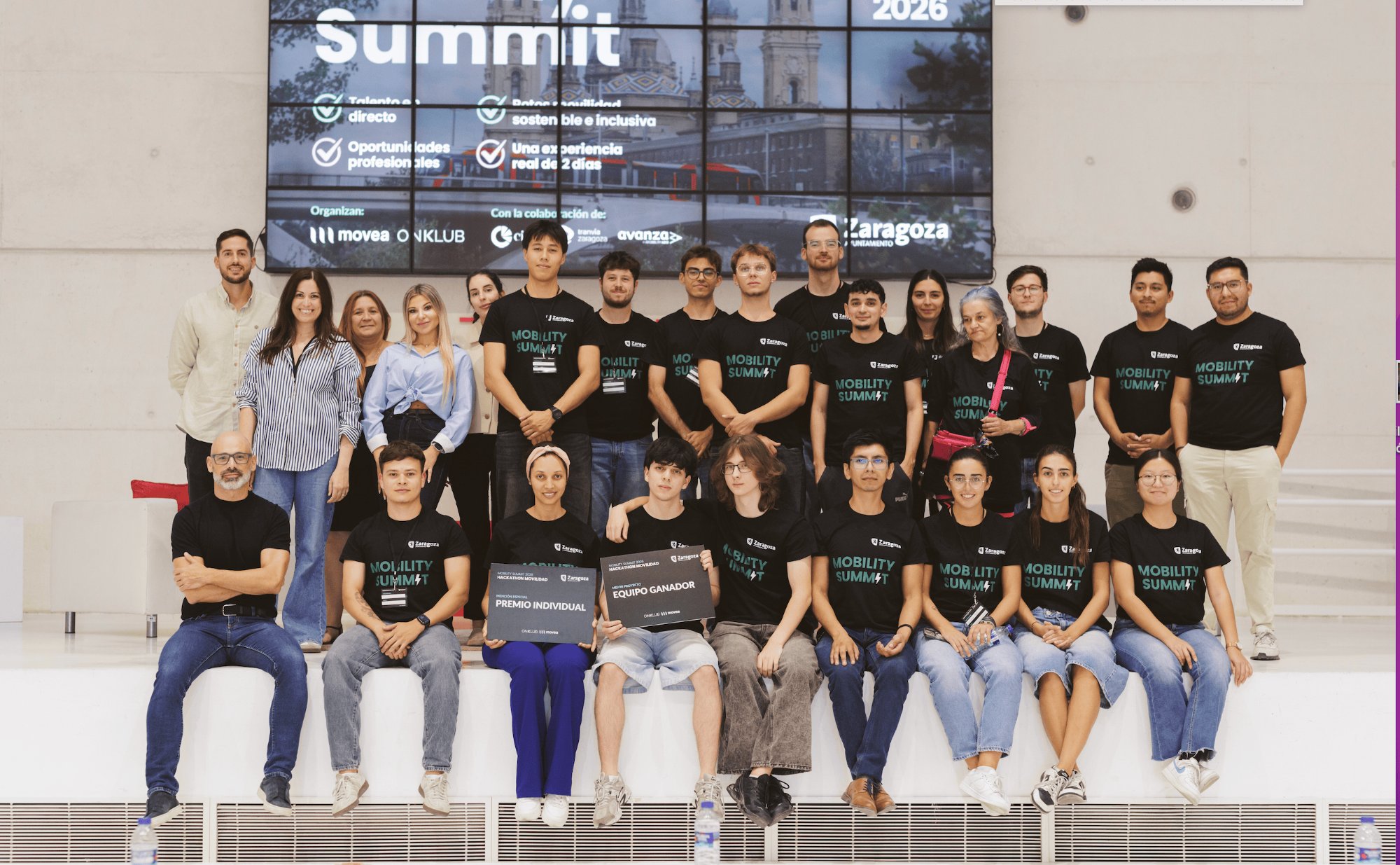Foto 1 de IV EDICIÓN HACKATHON MOVILIDAD VALENCIA 2026